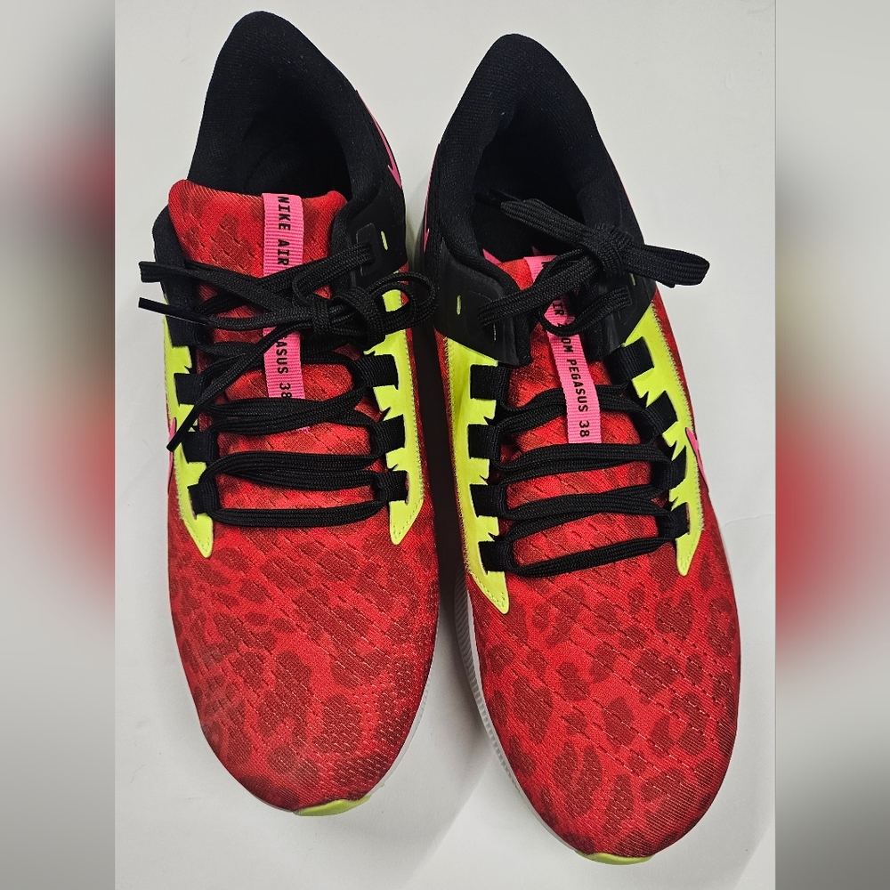 Nike Zoom Pegasus 38 Women's Shoes Size 9.5